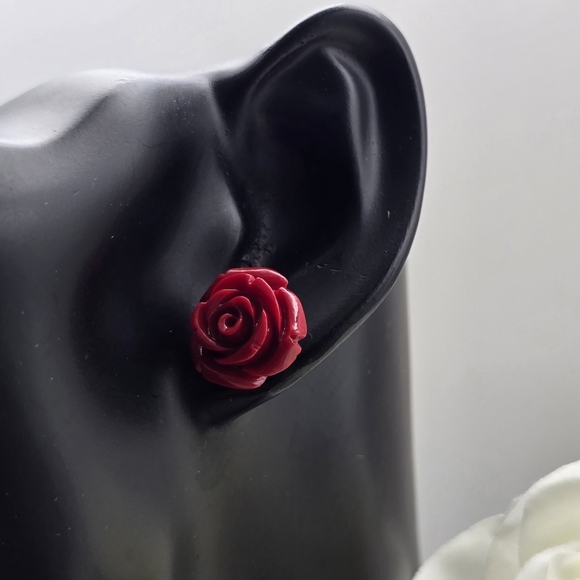 ❤️ ROSANNA STUD EARRINGS - Picture 8 of 10